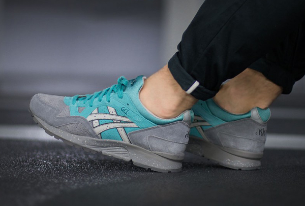 asics bleu et gris