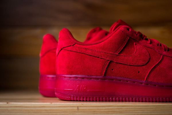 Nike Air Force 1 Low Suede rouge (2)