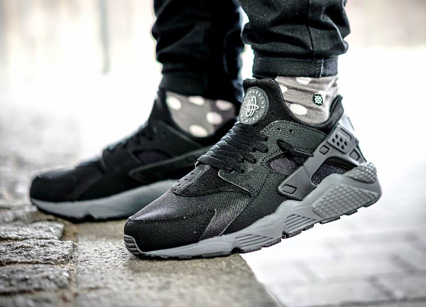 dark gray huaraches