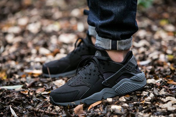 Nike Air Huarache Black Dark Grey pas cher (4)