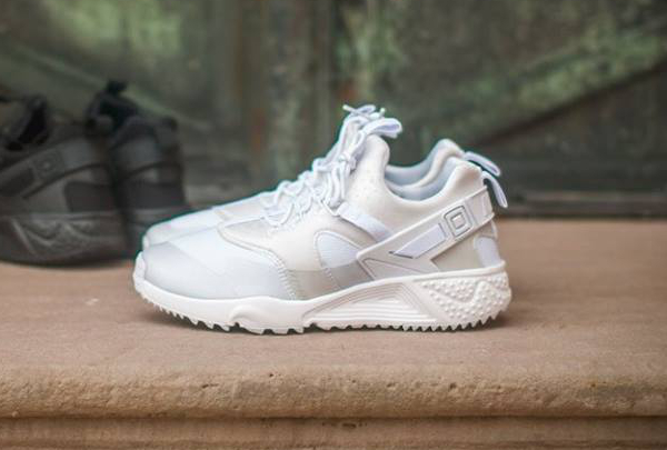 nike huarache utility noir et blanc