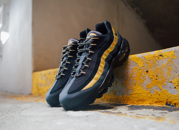 air max 95 black metallic gold