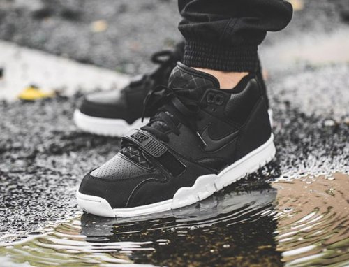nike air trainer noir