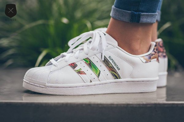 Citaat Wiskunde Besparing Où acheter la Adidas Superstar W Floral Stripes ?