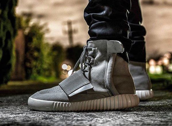 Adidas Yeezy 750 Boost Light Brown (@malishoez1)