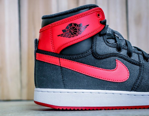 Air Jordan 1 KO High OG Bred pas cher (3)