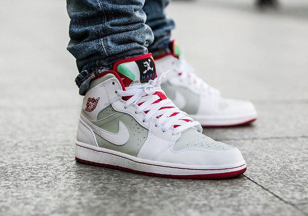 jordan 1 hare on feet