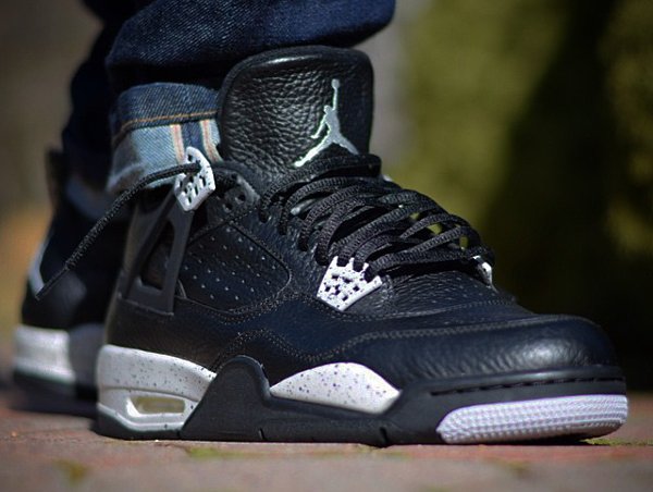 Air Jordan 4 Oreo Retro 2015 - @vrottweiler