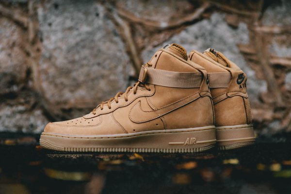 Basket Nike Air Force One Hi 07 LV8 Flax Wheat (1)