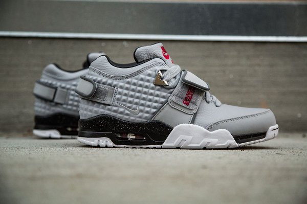 Basket Nike Air Trainer Victor Cruz gris métallique (1)