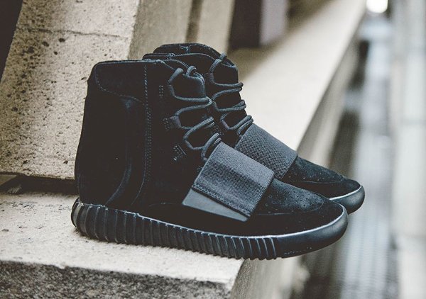 Kanye West x Adidas Yeezy 750 Suede Triple Black pas cher (4)