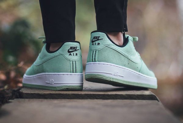 Nike Air Force 1 '07 Seasonal Enamel Green (14)