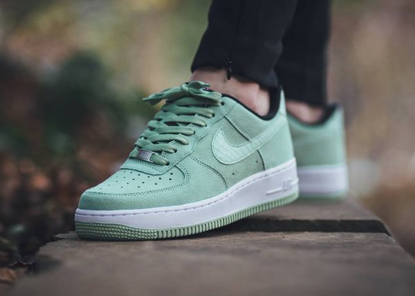 Nike Air Force 1 '07 Seasonal Enamel Green pas cher (1)