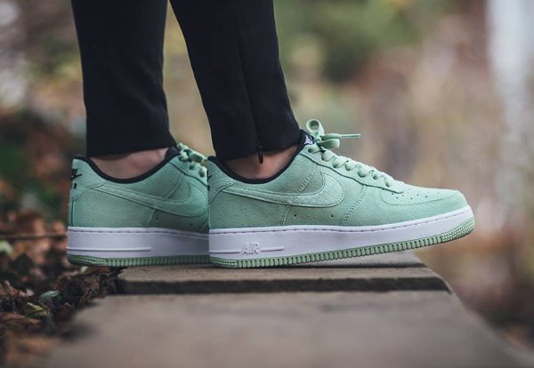 Nike Air Force 1 '07 Seasonal Enamel Green pas cher (2)