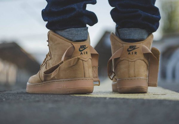 Nike Air Force 1 High 07 LV8 Flax Wheat pas cher (6)