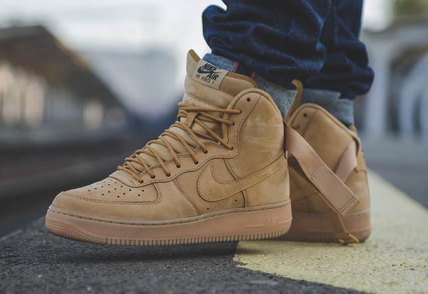 Nike Air Force 1 High 07 LV8 Flax Wheat pas cher (8)