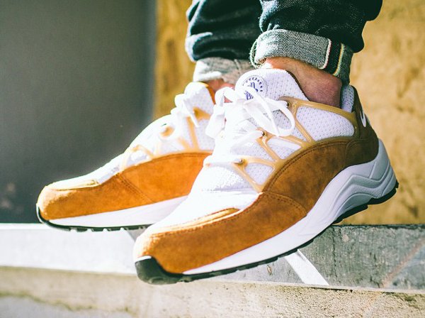 Nike Air Huarache Light Curry - Ivory van Appeven