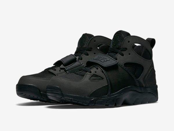 Nike Air Trainer Huarache Triple Black pas cher (4)