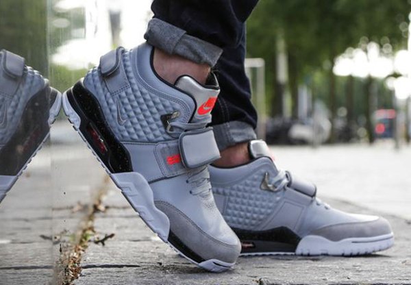 Nike Air Trainer V Cruz Wolf Grey Silver pas cher (1)