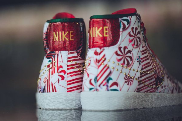 Nike Blazer Mid Christmas Gift Wrapped QS pas cher (5)