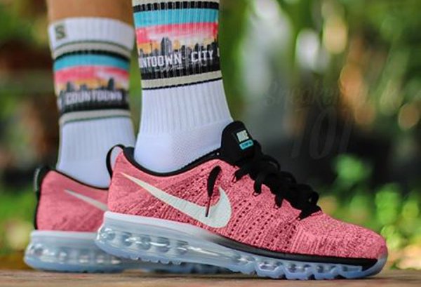 Nike Flyknit Air Max Multicolor Pink