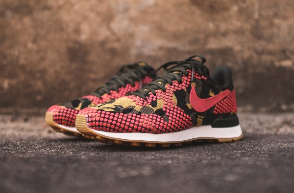 Nike Internationalist Jacquard Desert Camo Polka Dot (1)