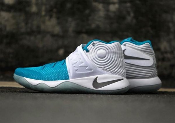 Nike Kyrie 2 Christmas Abominable Snowman (2)