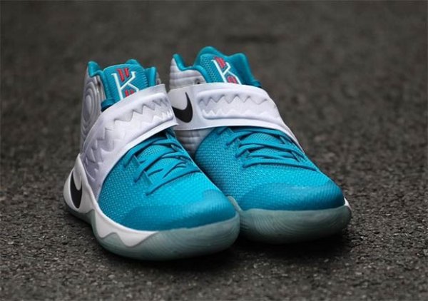 Nike Kyrie 2 Christmas Abominable Snowman (5)