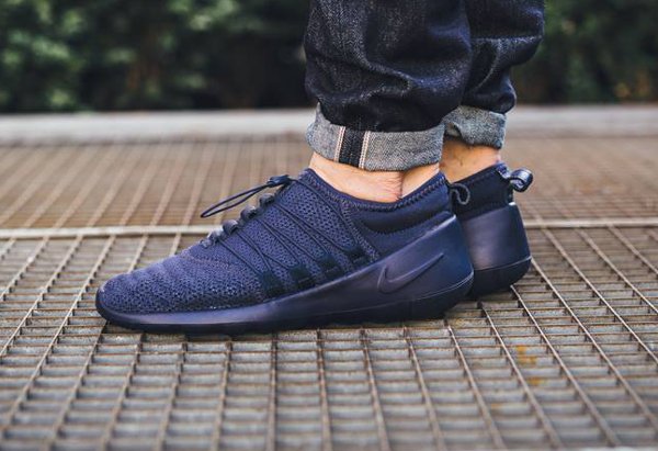 Nike Payaa PRM QS Midnight Navy pas cher (1)