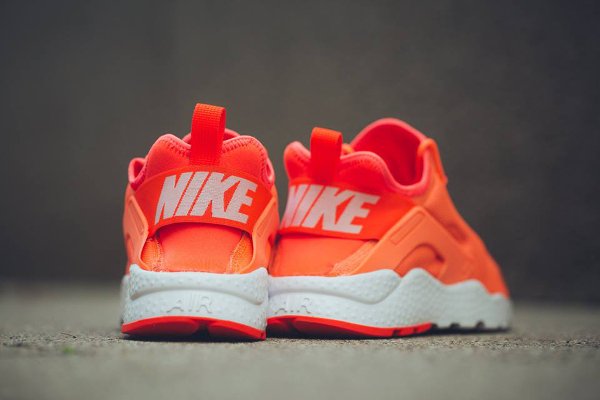 Nike Wmns Air Huarache Ultra Run (4)