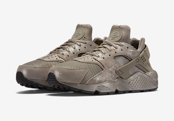 Nike Wmns Air Premium Huarache Run Iron pour femme (1)