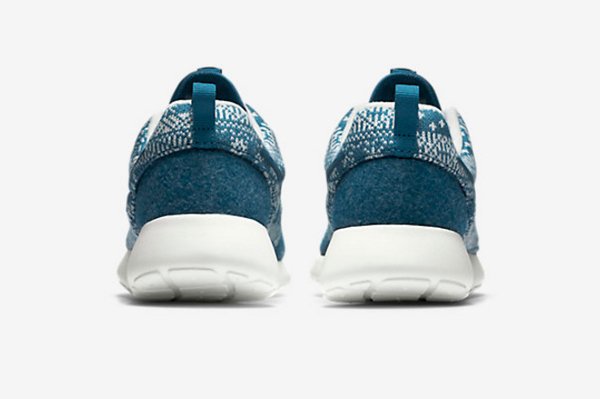 Nike Wmns Roshe One Winter Brigade Blue (2)