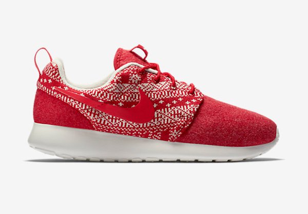 Nike Wmns Roshe One Winter University Red (3)