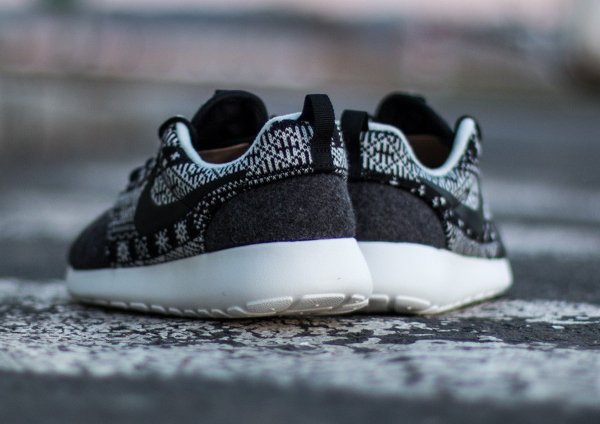 Nike Wmns Roshe One Winter noire (2)