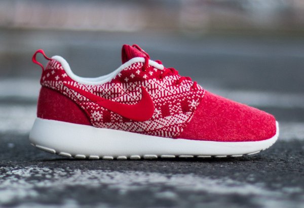 Nike Wmns Roshe One Winter rouge (1)