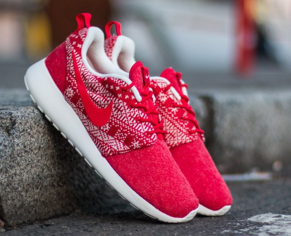 Nike Wmns Roshe One Winter rouge