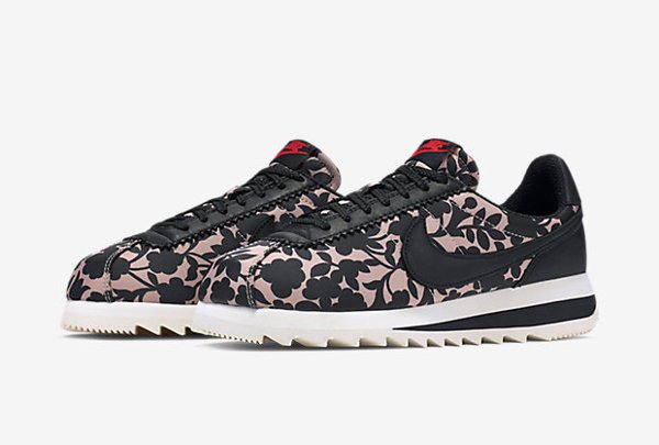 Photo officielle Liberty x Nike Cortez Epic QS Floral Tan Cameo (2)