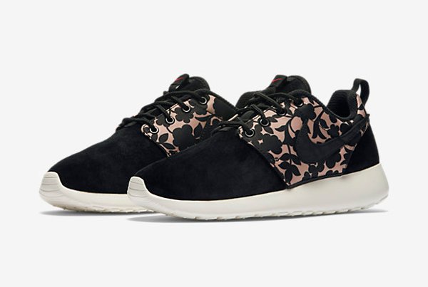 Photo officielle Liberty x Nike Roshe One QS Floral Tan Cameo (1)