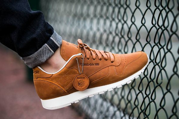 Reebok Classic Leather Lux PW Rusty Beige pas cher (1)
