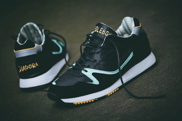 Solebox x Diadora V7000 Azzurro (13)