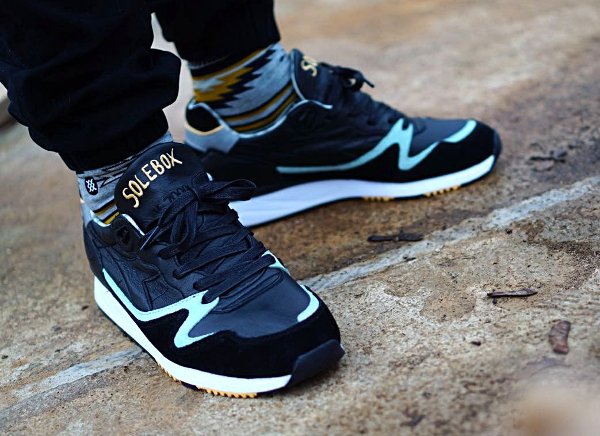 Solebox x Diadora V7000 Azzurro (6)