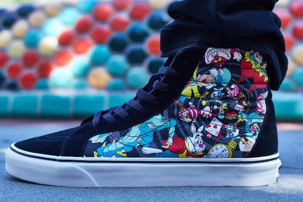 Vans Sk8 Hi Reissue Alice au pays des merveilles (2)