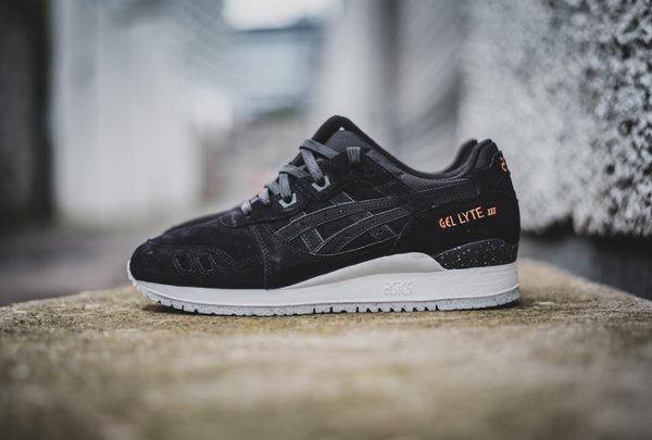 basket Asics Gel Lyte III daim noir et doré (8)