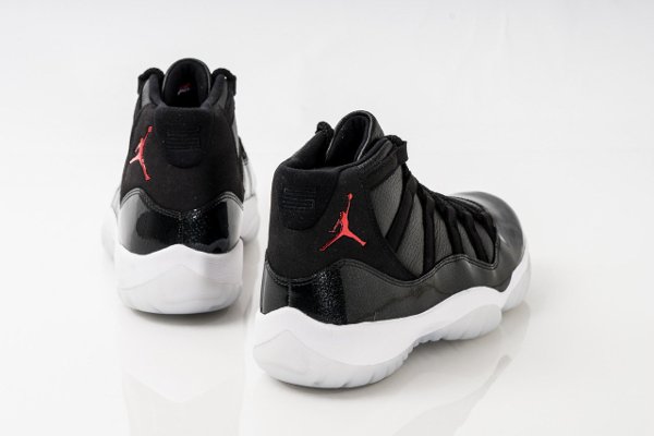 basket air jordan 11 black gym red (7)