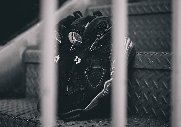 chaussure air jordan 8 retro black white light graphite (10)