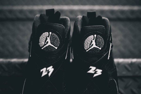 chaussure air jordan 8 retro black white light graphite (2)