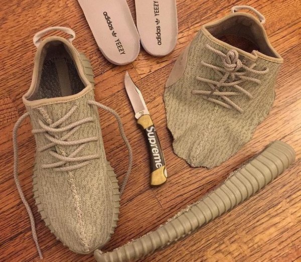 Adidas Yeezy 350 Boost Moonrock découpée