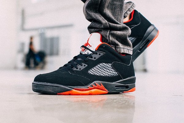 Où acheter la Air Jordan 5 Low Bred 'Alternate 90' ?