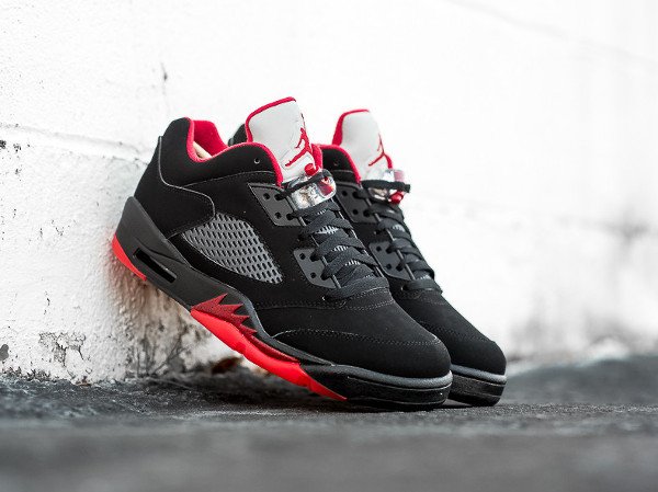 Air Jordan 5 Retro Low Black Gym Red (1)