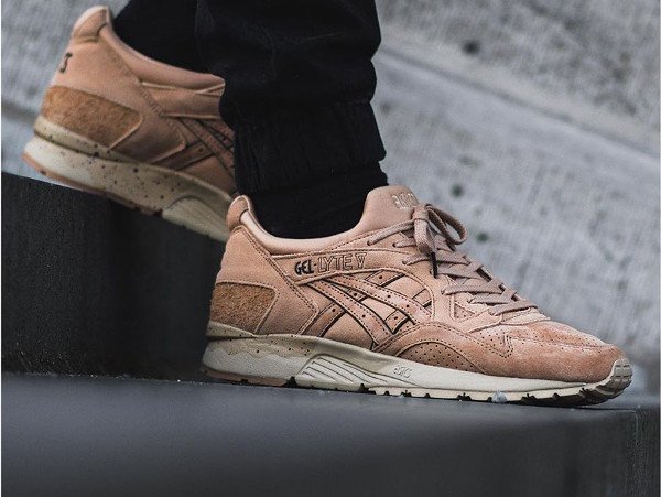 Monkey Time x Asics Gel Lyte V Sand Layer pas cher (3)